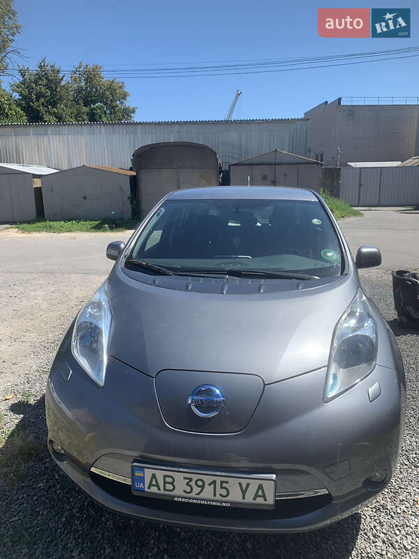 Хетчбек Nissan Leaf 2013 в Вінниці