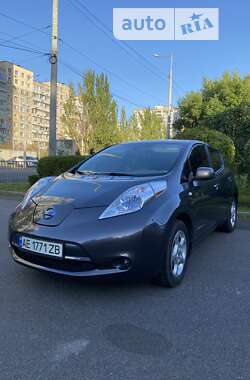 Хэтчбек Nissan Leaf 2013 в Днепре