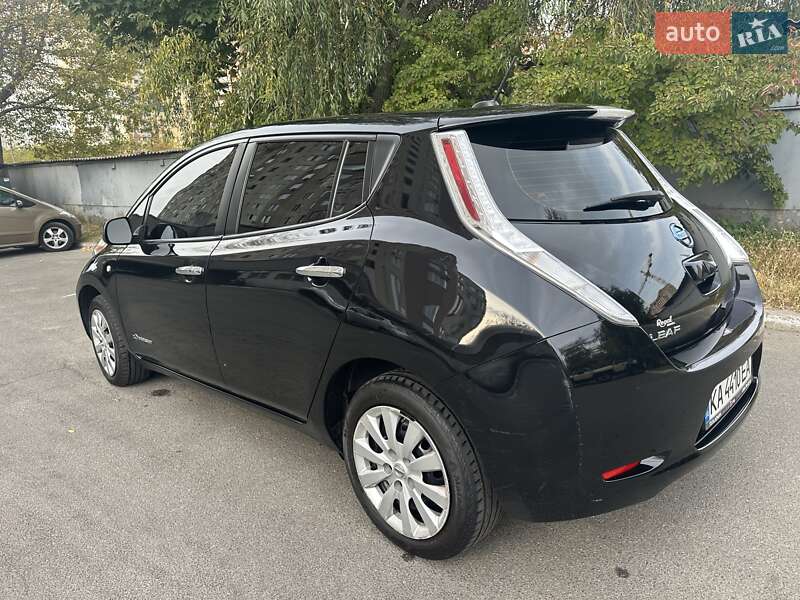 Хетчбек Nissan Leaf 2016 в Києві