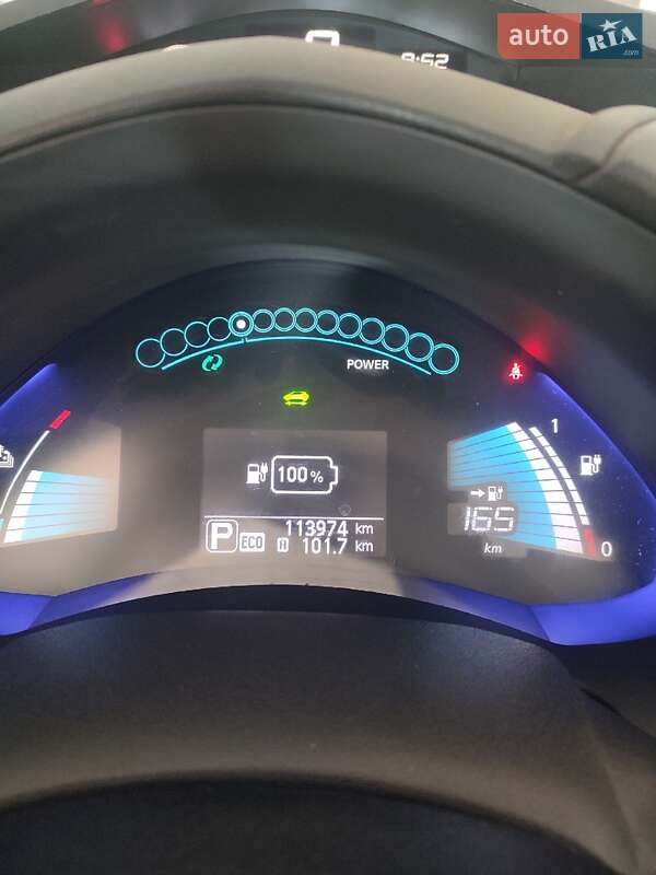 Хэтчбек Nissan Leaf 2015 в Шумске