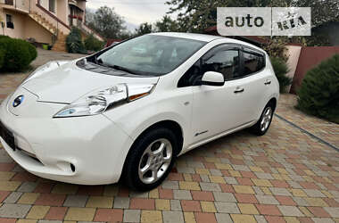 Хэтчбек Nissan Leaf 2014 в Львове