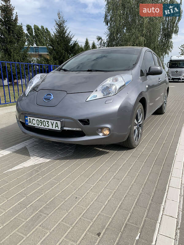 Хетчбек Nissan Leaf 2013 в Ковелі