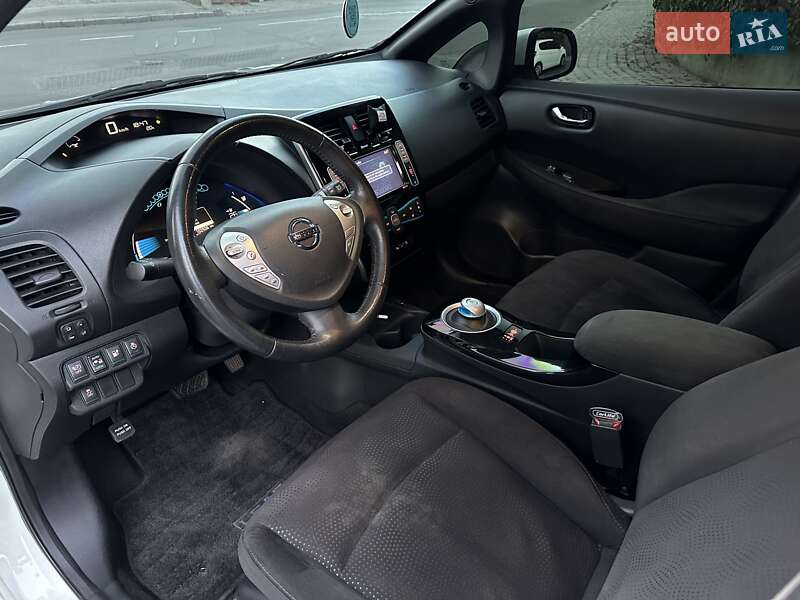 Хэтчбек Nissan Leaf 2013 в Виннице