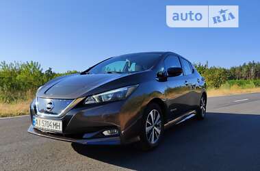 Хэтчбек Nissan Leaf 2018 в Киеве