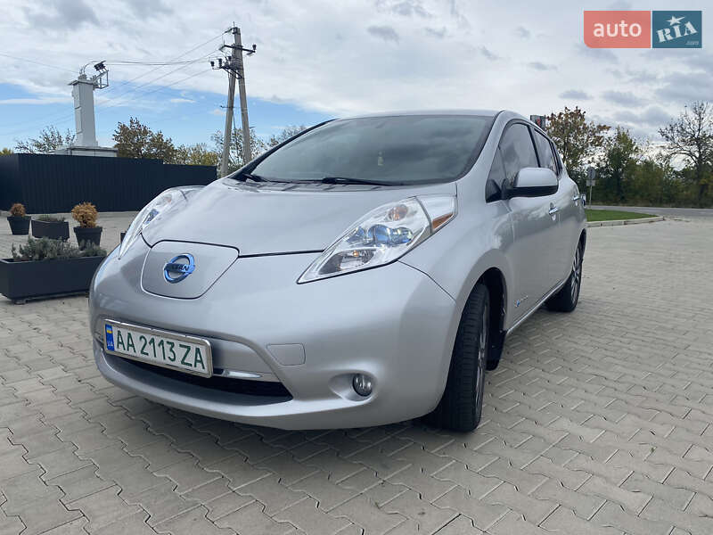 Хэтчбек Nissan Leaf 2013 в Ужгороде