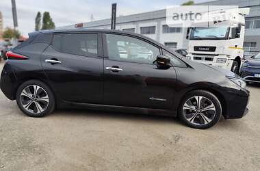 Хэтчбек Nissan Leaf 2018 в Киеве