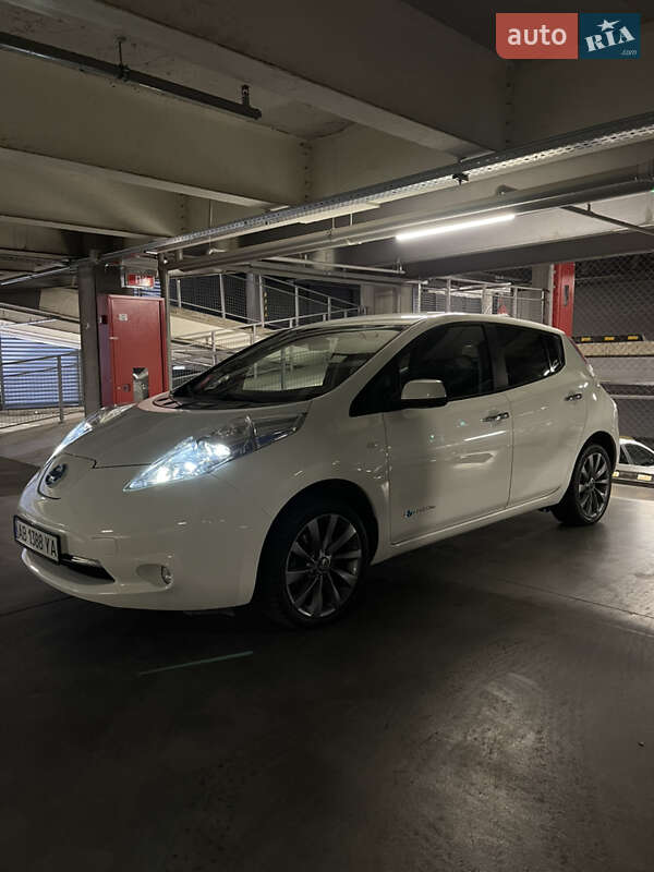 Хетчбек Nissan Leaf 2014 в Вінниці