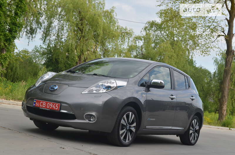 Хетчбек Nissan Leaf 2014 в Дрогобичі