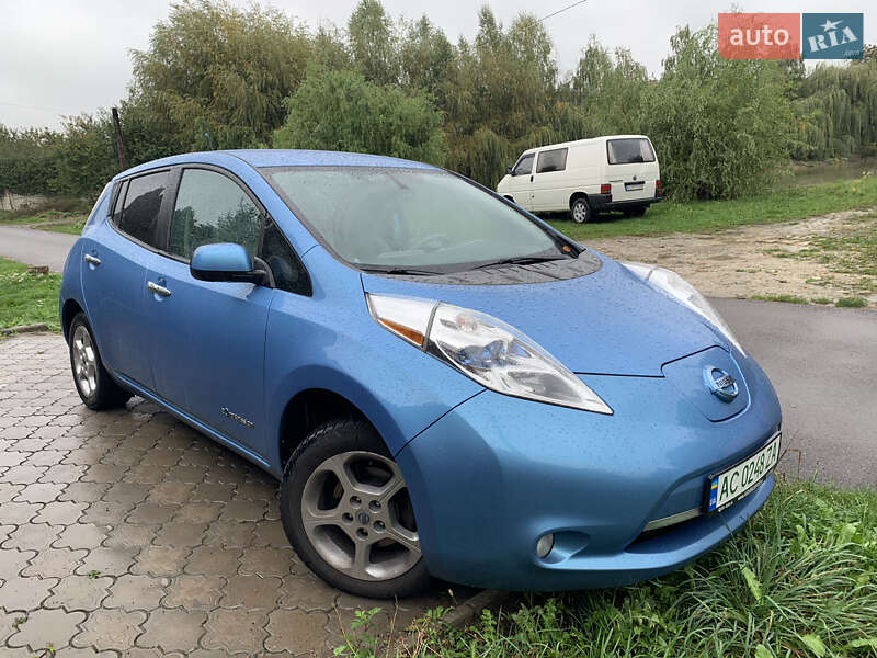Хетчбек Nissan Leaf 2013 в Луцьку