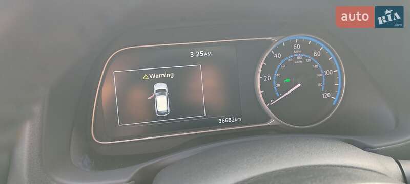 Хэтчбек Nissan Leaf 2018 в Киеве