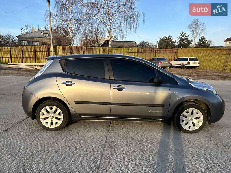Хетчбек Nissan Leaf 2016 в Харкові