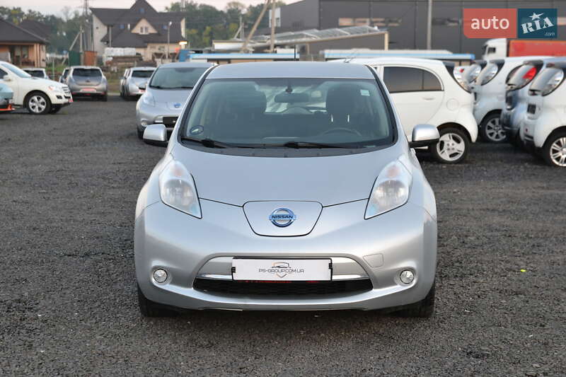 Хэтчбек Nissan Leaf 2015 в Луцке