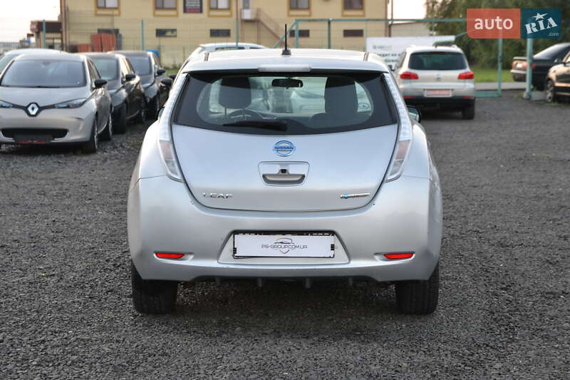 Хэтчбек Nissan Leaf 2015 в Луцке