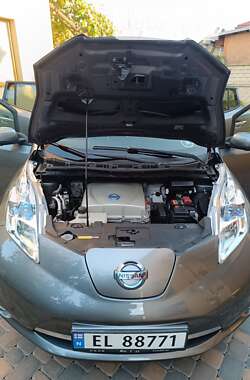 Хетчбек Nissan Leaf 2015 в Рівному