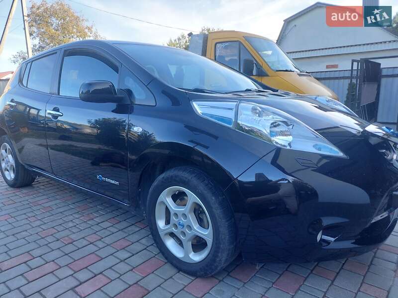 Хетчбек Nissan Leaf 2014 в Вінниці