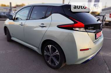 Хэтчбек Nissan Leaf 2018 в 