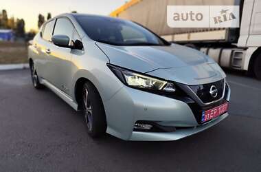Хэтчбек Nissan Leaf 2018 в 