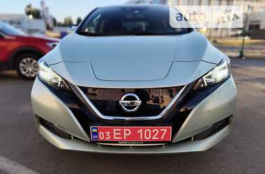 Хэтчбек Nissan Leaf 2018 в 