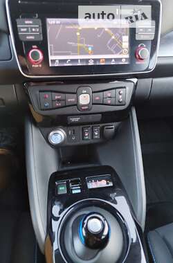 Хэтчбек Nissan Leaf 2018 в 