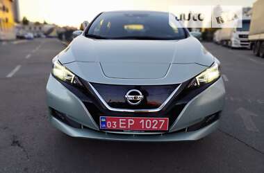 Хэтчбек Nissan Leaf 2018 в 