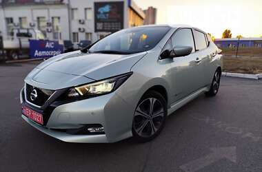 Хэтчбек Nissan Leaf 2018 в 