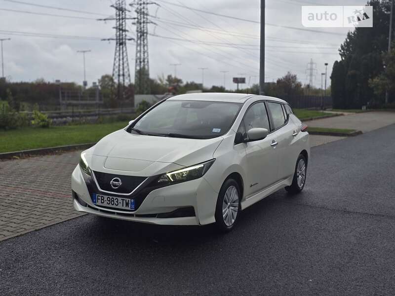 Хэтчбек Nissan Leaf 2018 в Ужгороде