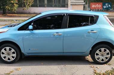 Хэтчбек Nissan Leaf 2015 в Каменском