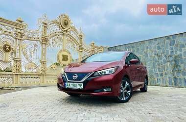 Хэтчбек Nissan Leaf 2018 в Киеве