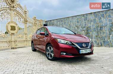 Хэтчбек Nissan Leaf 2018 в Киеве