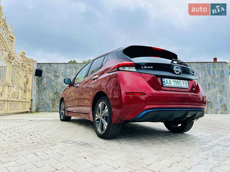 Хэтчбек Nissan Leaf 2018 в Киеве
