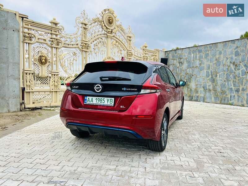 Хэтчбек Nissan Leaf 2018 в Киеве