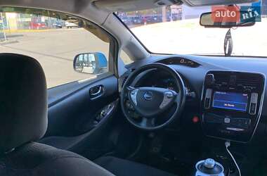 Хэтчбек Nissan Leaf 2014 в 