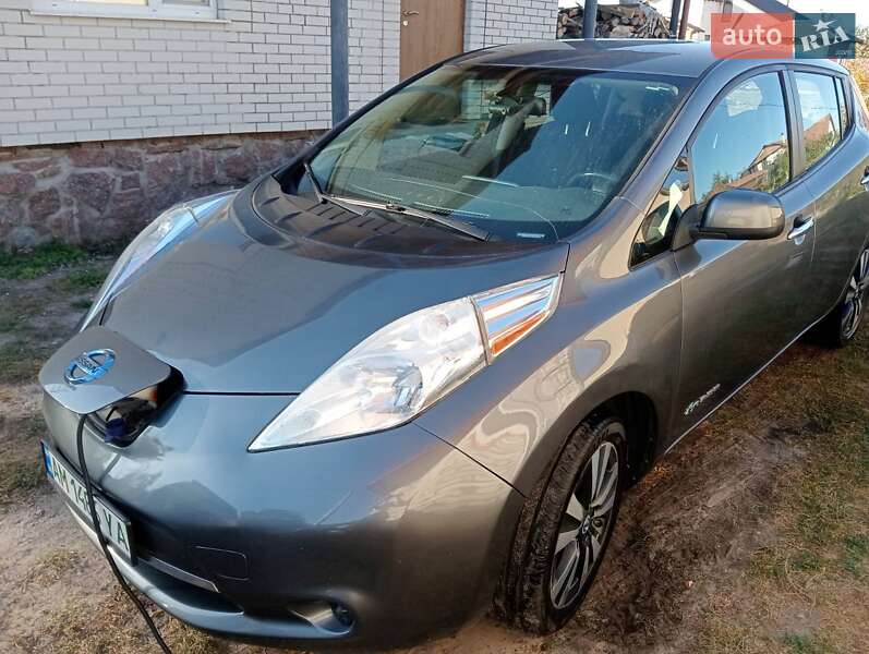 Хетчбек Nissan Leaf 2014 в Житомирі