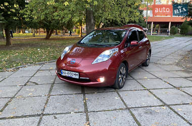 Хэтчбек Nissan Leaf 2015 в Львове