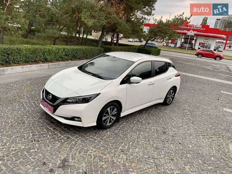 Хетчбек Nissan Leaf 2020 в Дніпрі