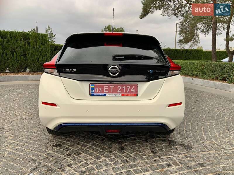 Хетчбек Nissan Leaf 2020 в Дніпрі