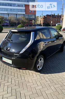 Хэтчбек Nissan Leaf 2012 в Хмельницком