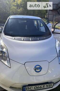 Хэтчбек Nissan Leaf 2013 в Львове