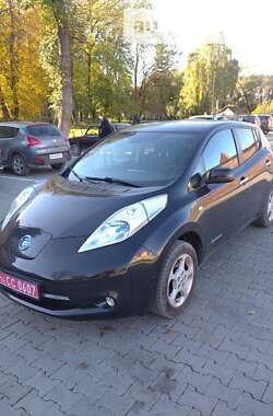 Хэтчбек Nissan Leaf 2013 в Монастыриске