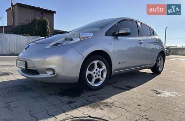 Хетчбек Nissan Leaf 2011 в Києві