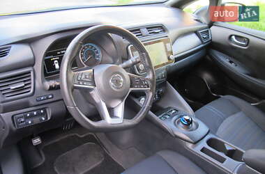 Хэтчбек Nissan Leaf 2021 в Киеве