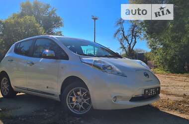 Хэтчбек Nissan Leaf 2013 в Одессе