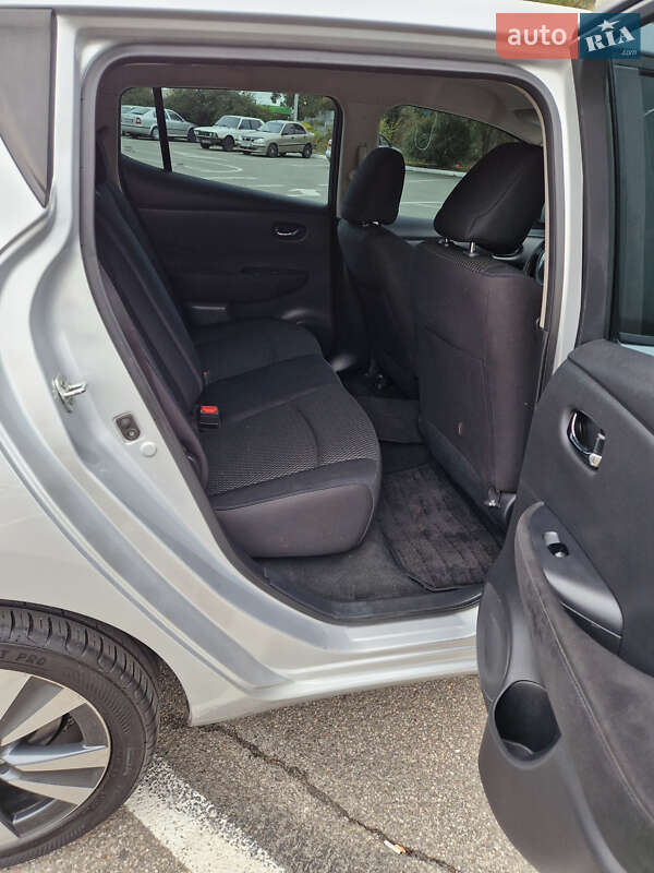 Хэтчбек Nissan Leaf 2014 в Киеве