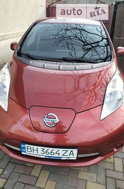 Хэтчбек Nissan Leaf 2013 в Одессе