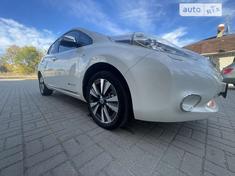 Хэтчбек Nissan Leaf 2013 в Харькове