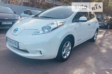 Хэтчбек Nissan Leaf 2015 в Одессе