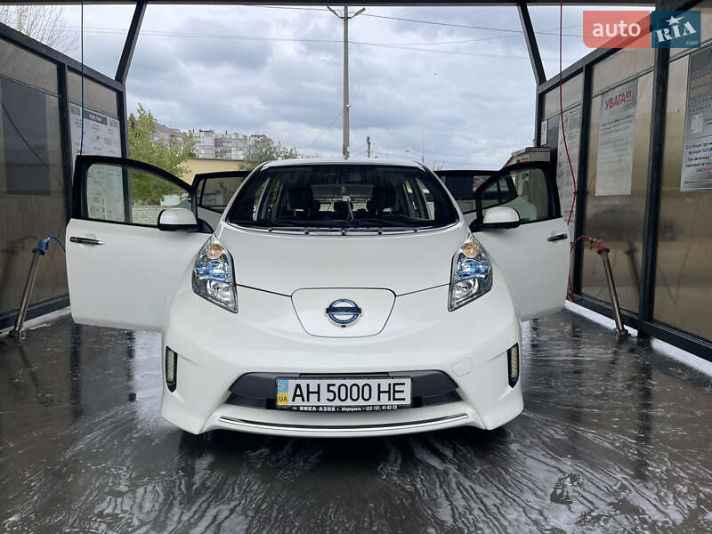 Хетчбек Nissan Leaf 2015 в Дніпрі фото 12 Хетчбек Nissan Leaf 2015 в Дніпрі