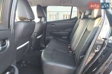 Хэтчбек Nissan Leaf 2019 в 