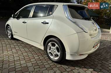 Хэтчбек Nissan Leaf 2014 в 