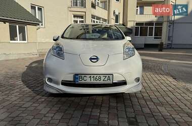 Хэтчбек Nissan Leaf 2014 в 